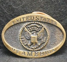 XC21147 VINTAGE 1975 UNITED STATES OF AMERICA COMMEMORATIVE BRASS BELT BUCKLE