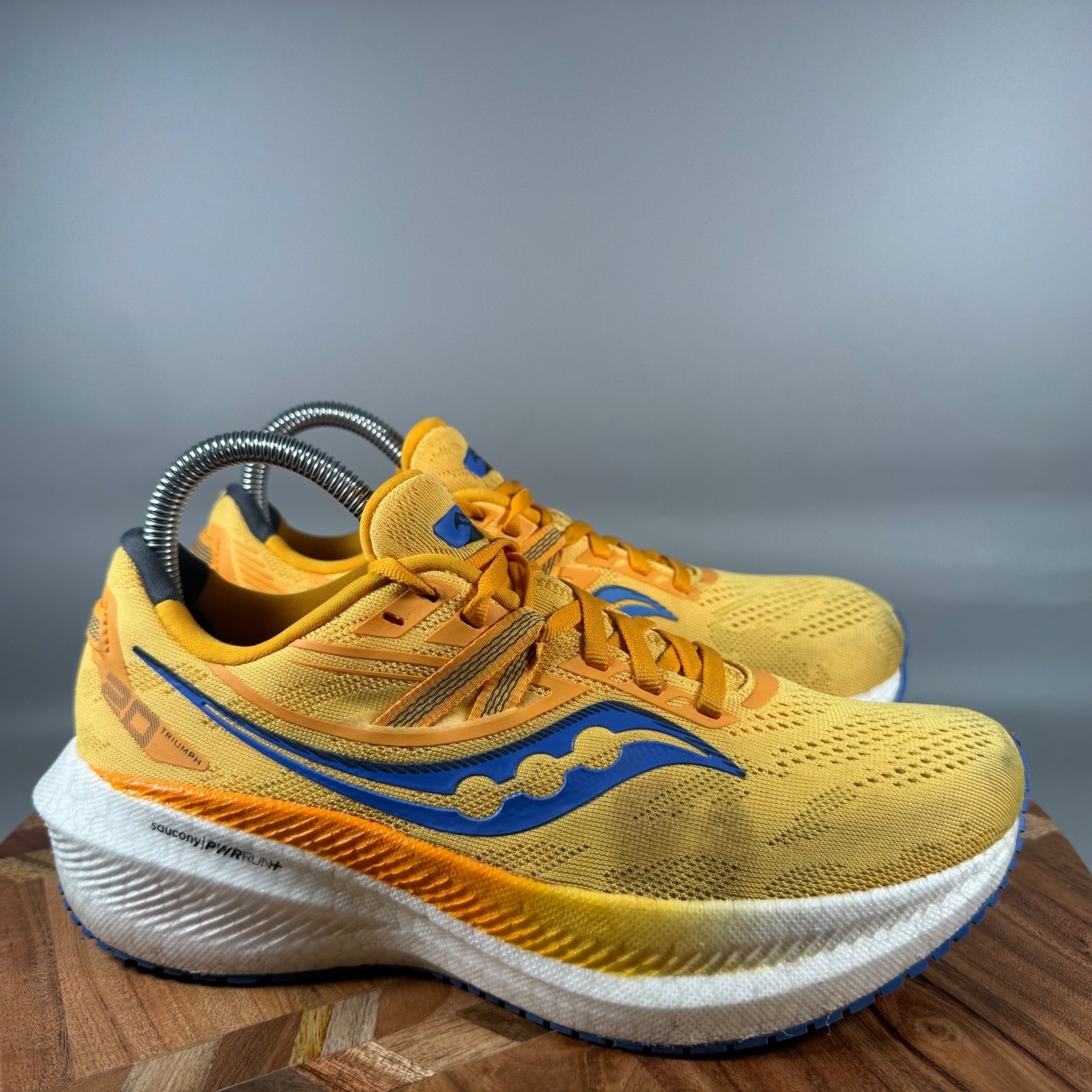 Saucony Triumph 20 Womens Running Shoes Yellow Blue S10759-30 Size 8