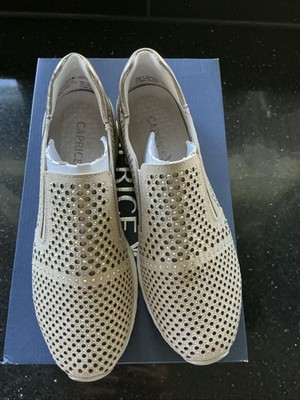 Damen Sneaker von Caprice In Beige mit Steinchen Gr. 39 Top Zustand mit Karton