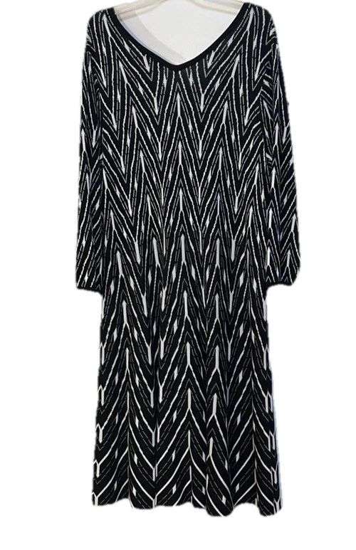 Vestido para mujer Lane Bryant talla 26/28 blanco y negro abstracto cuello en V algodón/rayón Foto 3 de 4