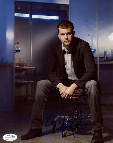 Joshua Jackson Fringe Autographed Signed 8x10 Photo ACOA
