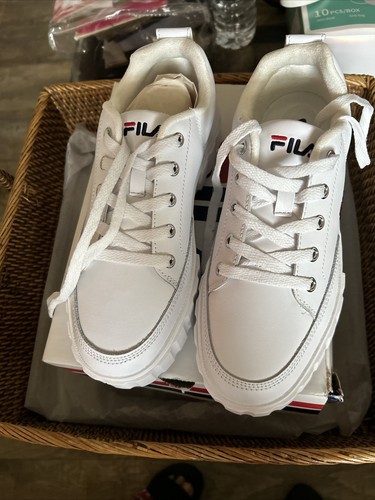 Schuhe Fila Sandblast niedrig weiß neu Größe 7 - Bild 3 von 4