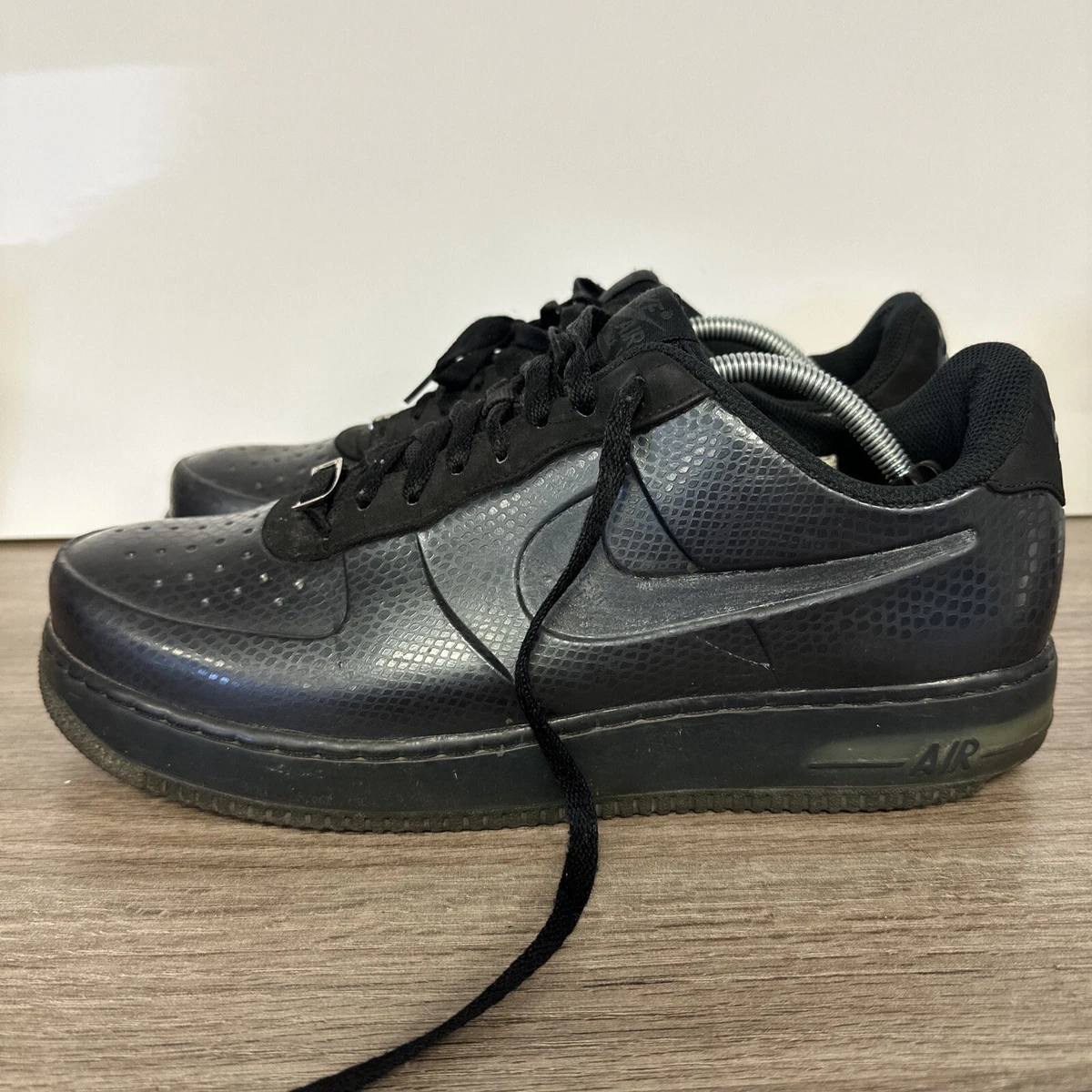 Preços baixos em Nike Air Force 1 Foamposite Pro Low Black Snake