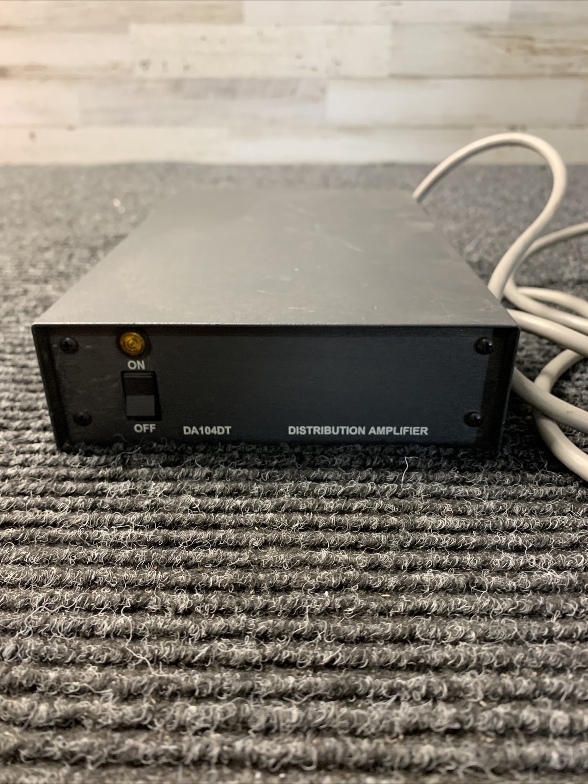 Used Pelco DA104DT Video Distribution Amplifier eBay