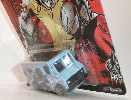 2019 HOT WHEELS PREMIUM POP CULTURE X-MEN 4/5 LIGHT BLUE COMBAT MEDIC - Picture 4 of 8
