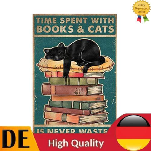 Gato negro duerme en libro, imagen de hierro vintage, placa de chapa rectangular apagada  - Imagen 1 de 12