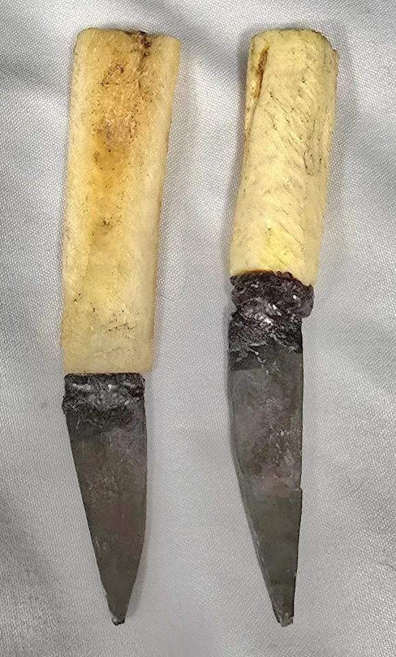 Vintage Nepalese Kukri/Khukuri Knife (With 2 Small) With Bone Handle And Sheath - Image 4 of 4