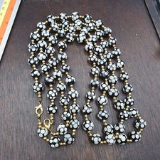 Cuentas negras mofeta estilo veneciano vintage cuentas punteadas hebra