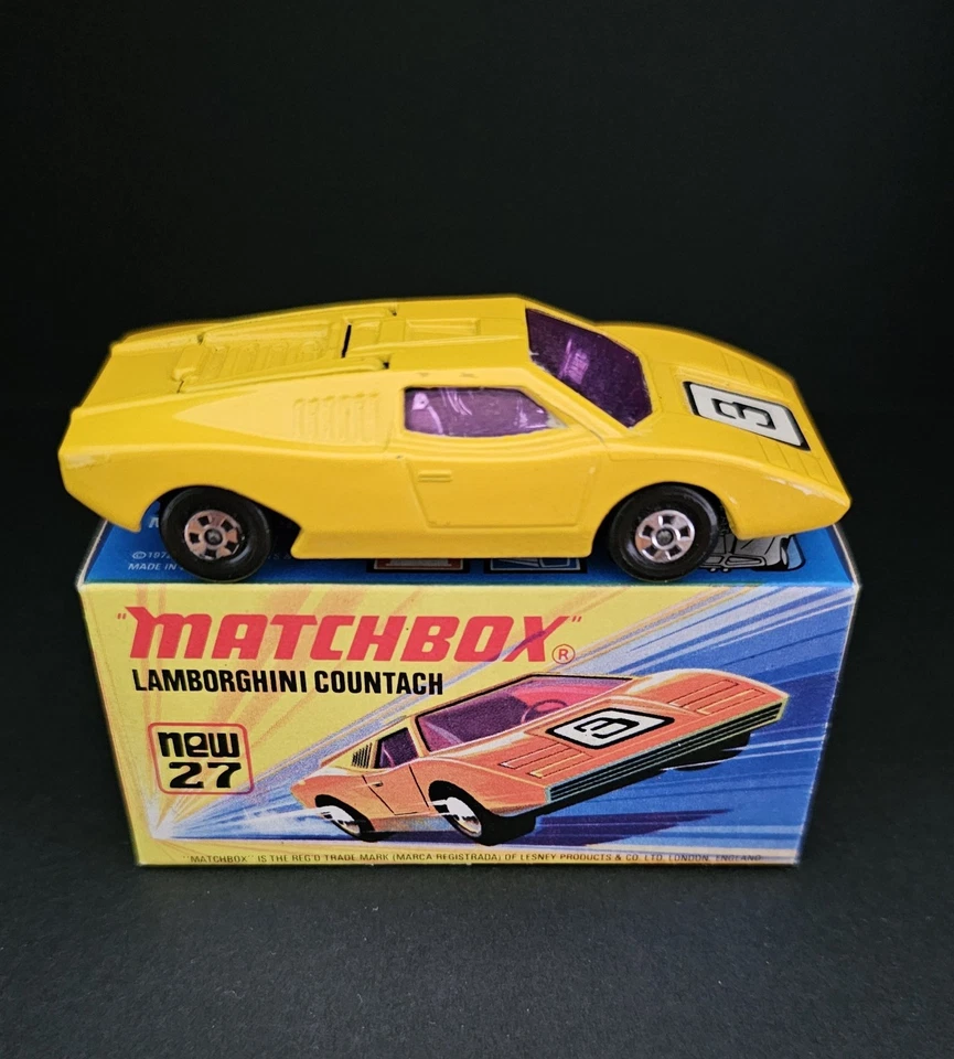 Matchbox Lesney #27 Lamborghini Countach, difícil de encontrar vidrio púrpura, caja original Foto 2 de 4