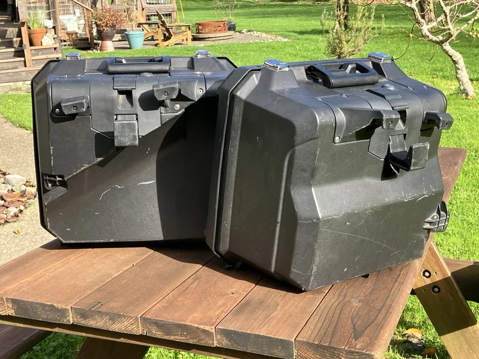 HONDA OEM PANNIER CASE SET (L&R) FOR 2016-2019 Africa Twin - Image 3 of 4