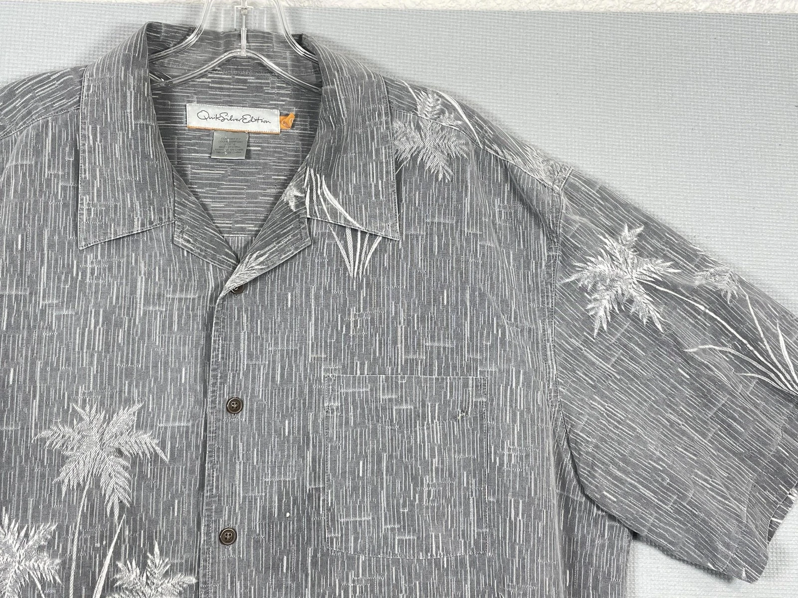 QuikSilver Edition Shirt Mens Large Gray Palm Tree Hawaiian Short Sleeve Casual