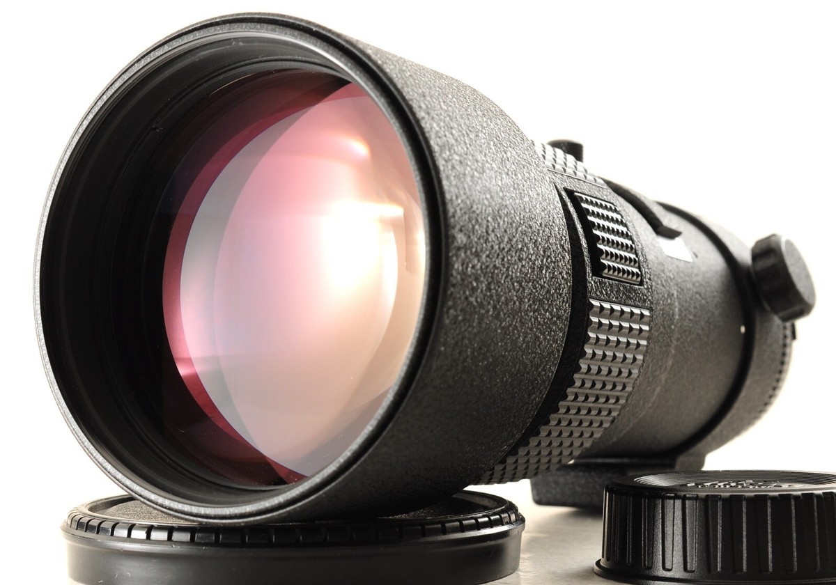 MINT Nikon AF NIKKOR 300mm f/4 ED IF Telephoto Prime Lens MINT Nikon AF NIKKOR 300mm f/4 ED IF Telephoto Prime Lens