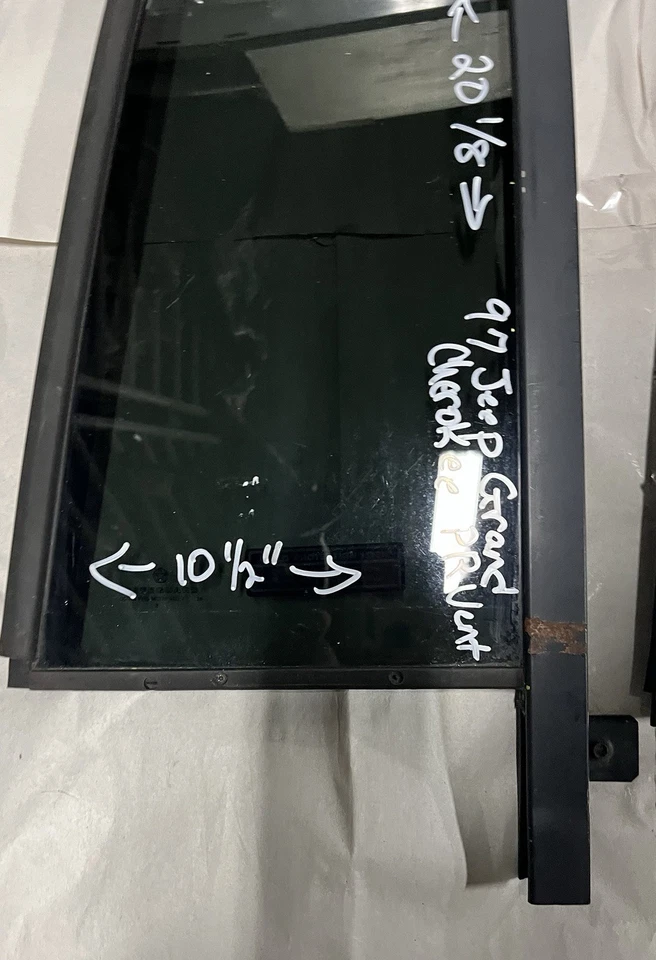 Jeep Grand Cherokee 1997-2004 ventana de ventilación de fábrica puerta trasera derecha ventilación vidrio Foto 2 de 4