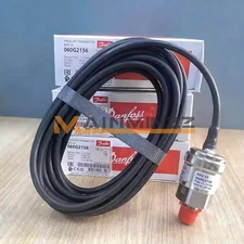 ONE new Danfoss AKS33 060G2156 pressure transmitter