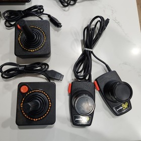 Atari 2600 Taiwan Light Sixer & Controllers Plus 30 Games w/ Manuals