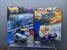 Hot Wheels NASCAR Racing Scorchin Scooter Deluxe #44 & Carlos Contreras #43 New