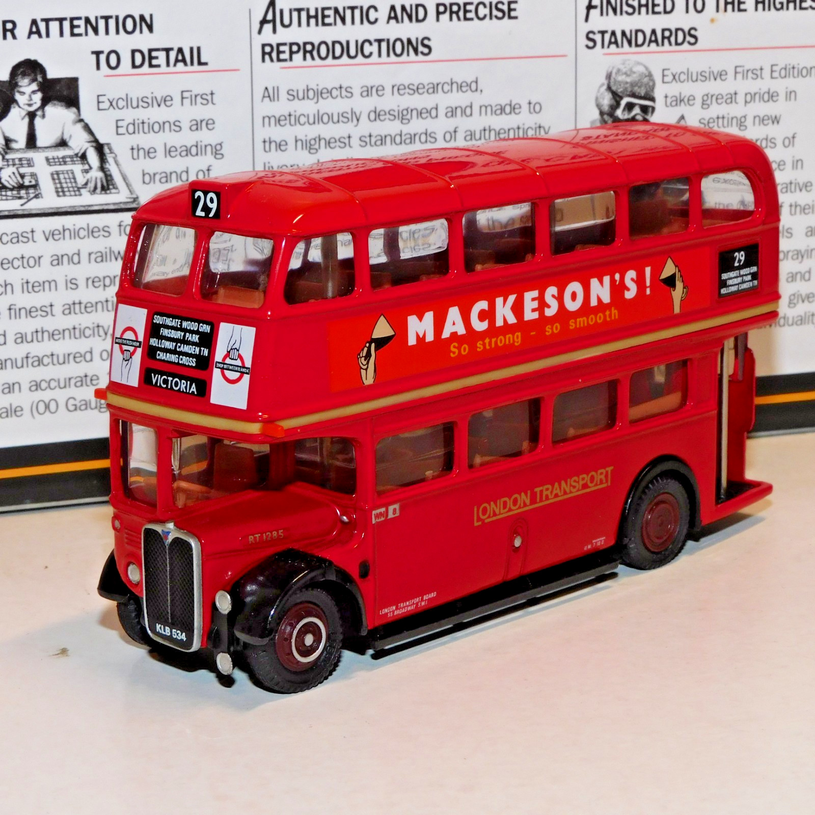 EFE AEC RT BUS LONDON TRANSPORT ROUTE 29 VICTORIA 1/76 16405