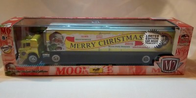 M2 Moon Pie Merry Christmas Hauler, Limited Edition Car inside NEW! HTF 