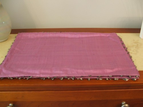 NEW IN PKG WORLD MARKET SET OF 4 SILK BLEND NAPKINS AND PLACE MATS SET INDIA - Picture 2 of 4