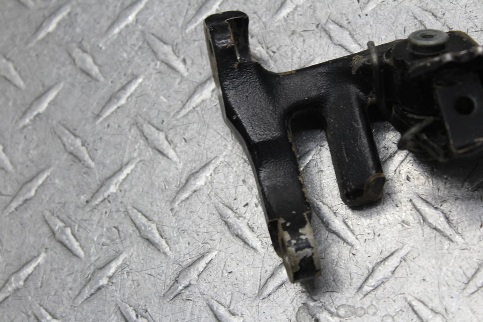 1999 HONDA XR200R LEFT RIGHT FOOT RESTS PEGS  - Image 2 of 4