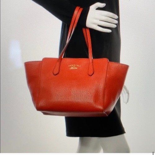 gucci swing tote small