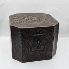 VTG Hand Crafted Wooden Floral Hinged Decor Jewelry/storage Box 5.5"H 7"W