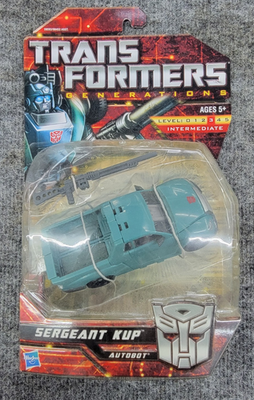 Hasbro TRANSFORMERS Generations Deluxe Class: SERGEANT KUP Action