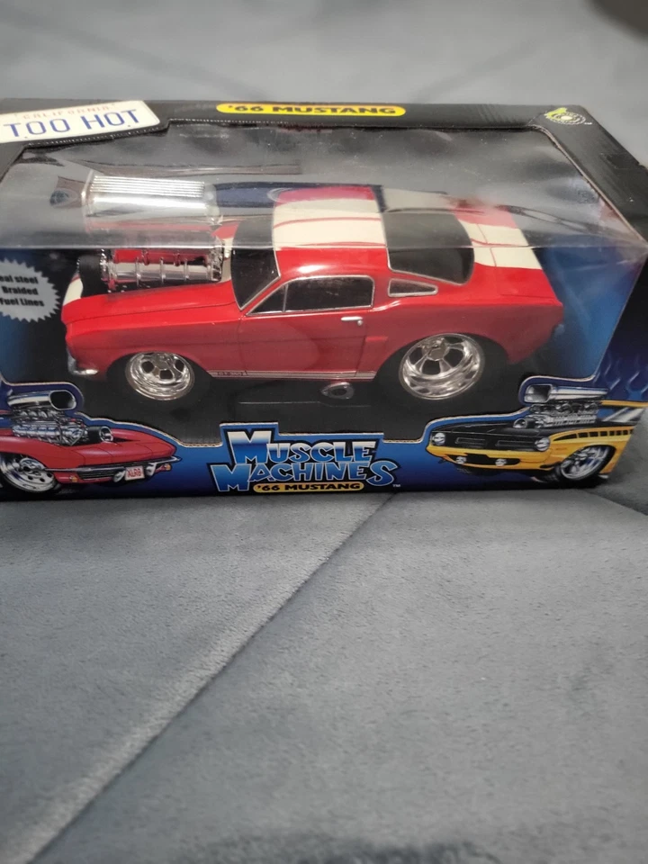 Muscle Machines, 1:18, FORD MUSTANG, SHELBY GT 350, RED/WH, NEW IN BOX! - Image 4 of 4