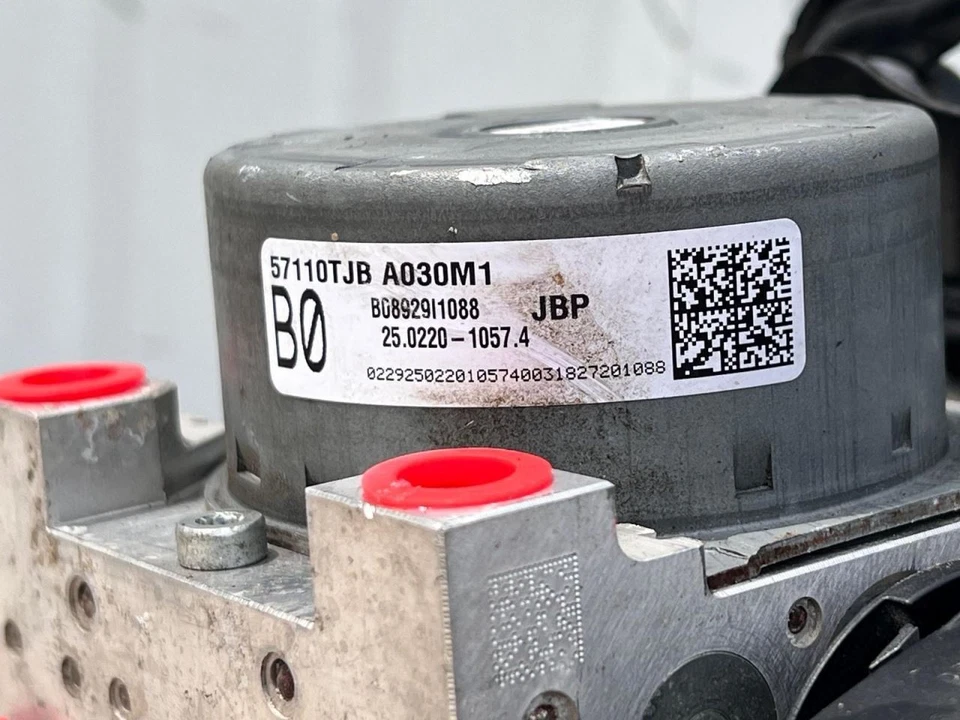 2019-2021 Acura RDX ABS Anti Lock Brake Pump Assy With Bracket - Image 2 of 4