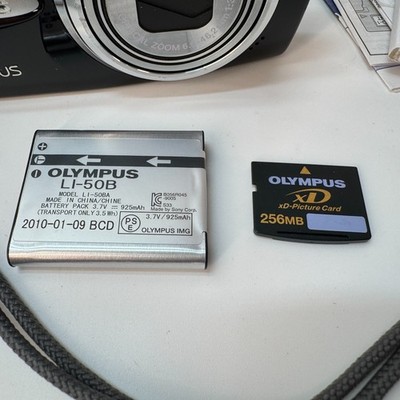 Olympus Stylus 1020 Digital Camera Compact 7x Zoom w/ 256MB XD