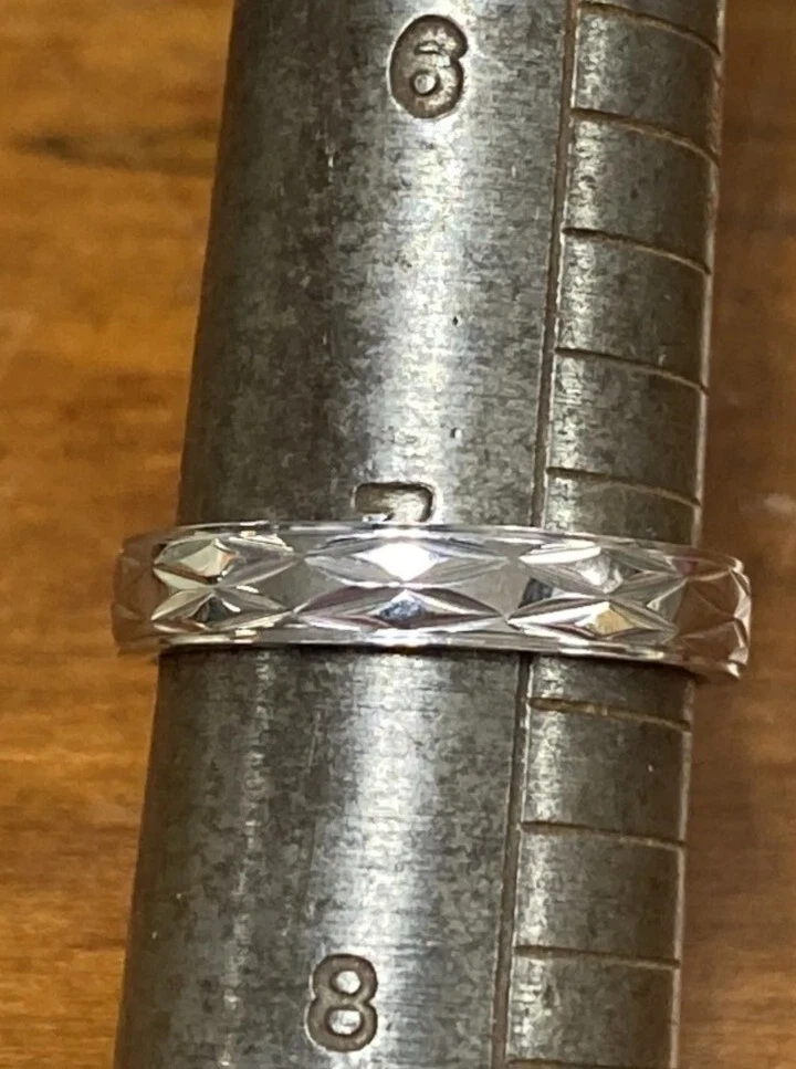Inox 316l ring with cheap diamonds