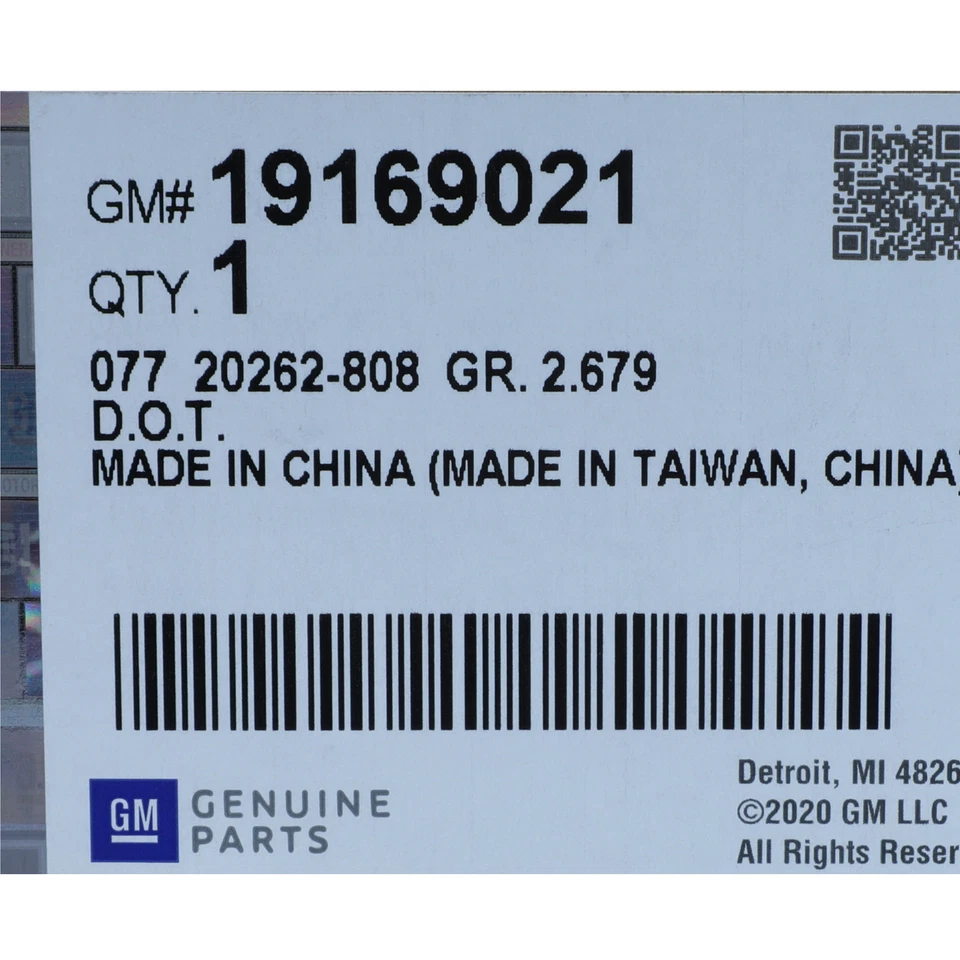 OEM NEW 04-07 Sierra Silverado Rear Combo Tail Light Lamp Driver Side 19169021 - Image 4 of 4