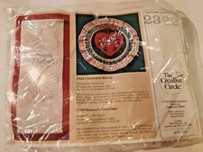 New Vintage Creative Circle Christmas Kisses 2322 Felt Embroidery Kit 1985