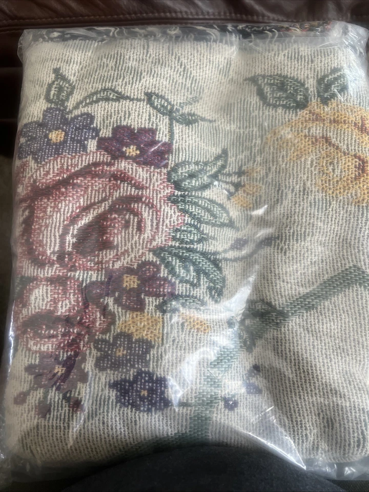 Jubilee Celebrations by Wellhaven 60th Anniversary Limited Edition Sofa Throw - Image 2 of 4