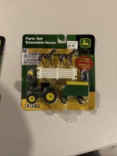 ERTL John Deere Farm Set - Tractor, Wagon, Horses, Fences  Farmers, NEW