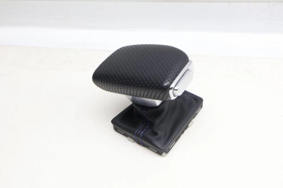 AUDI A4 2017-2020 - Pomo de cambio automático con maletero 8W1713140D Foto 2 de 4