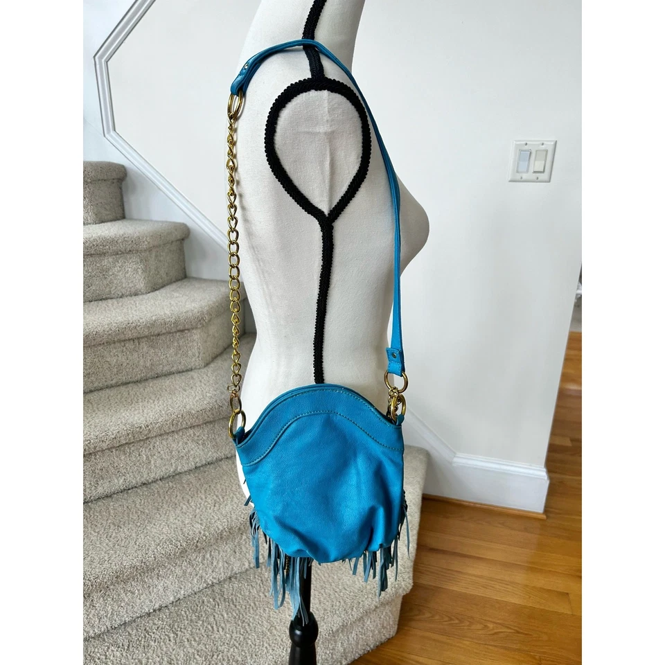 Bandolera Nila Anthony azul verdoso y dorado cadena imitación cuero borla Western Boho Foto 2 de 4
