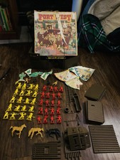 VTG Cowboys Indians Fort Kids Western Toy Figures Horses  12700 TimMee Toy USA