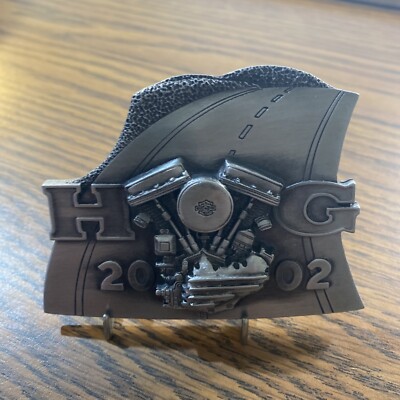 HARLEY DAVIDSON PANHEAD HOG OFFICER 2002 CHAPTER PEWTER MEDALLION  PLAQUE STAND 