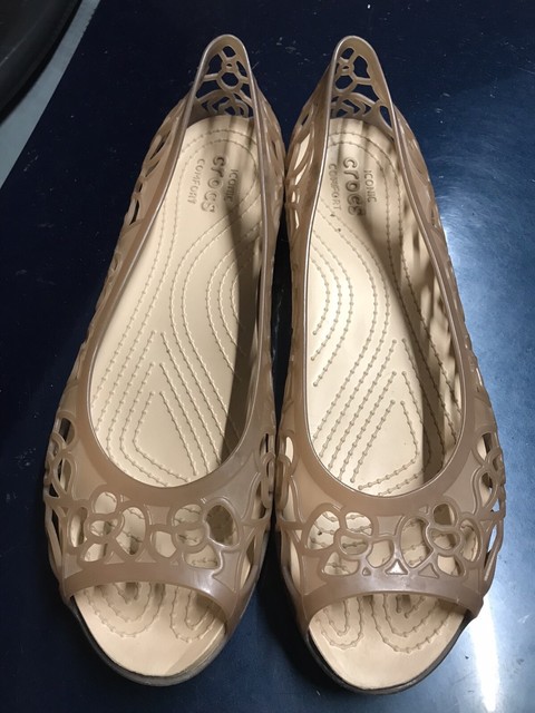 crocs isabella jelly flat bronze