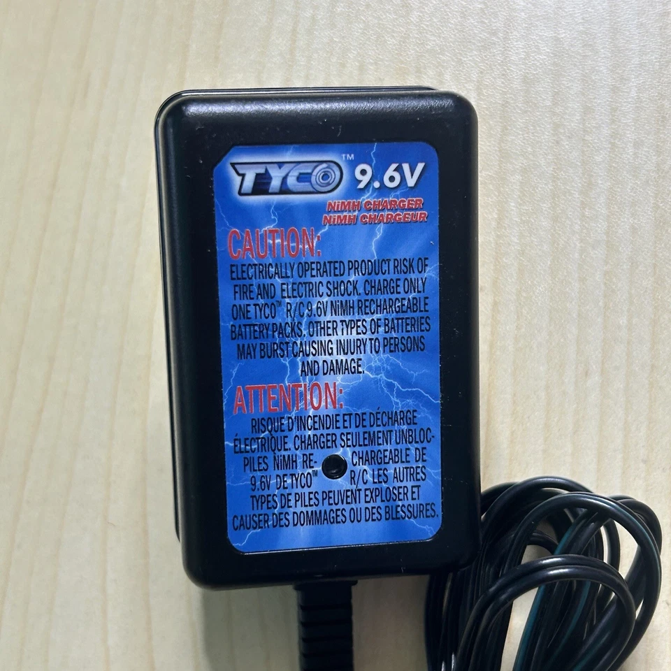 Tyco 9.6V NIMH Charger Model BFY05-9009 11.2VDC 0.28A 3.1W - Image 3 of 4