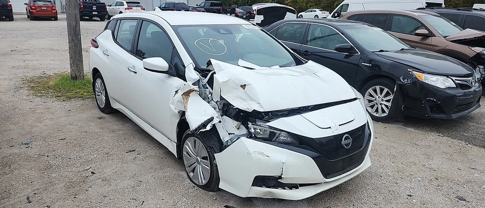 Nissan Leaf 2023 transmisión OEM 18 k millas (LKQ ~ 437301919) Foto 2 de 4