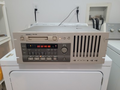 Vintage Tascam DA-88 DTRS Digital Multitrack Tape Recorder