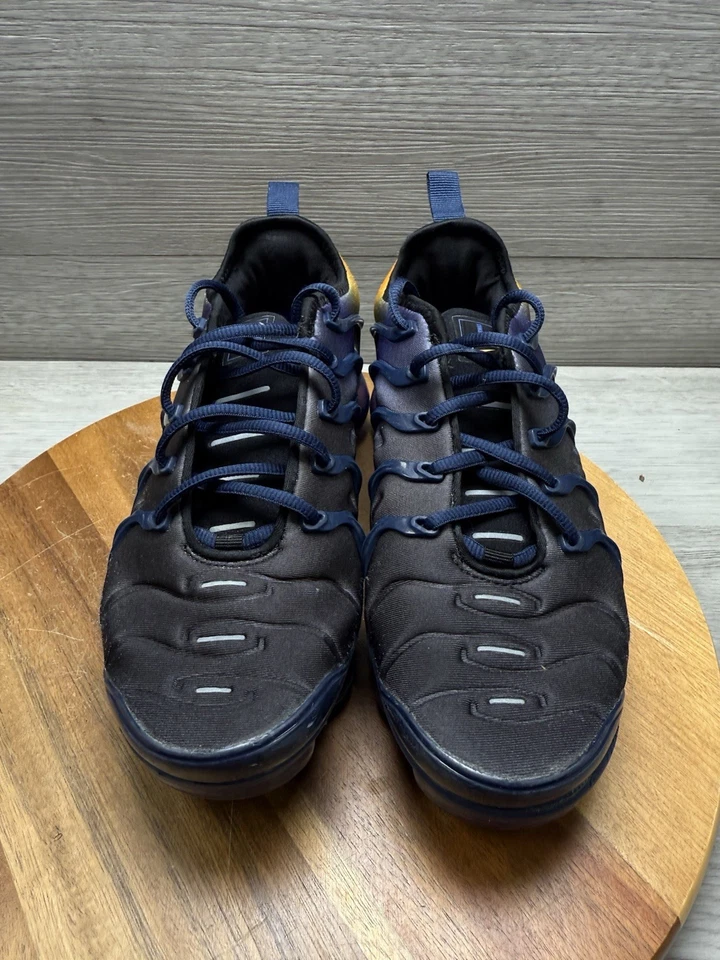 Nike Air Vapormax Plus Shoes Womens Size 7 AO4550-500 Running Athletic - Image 4 of 4