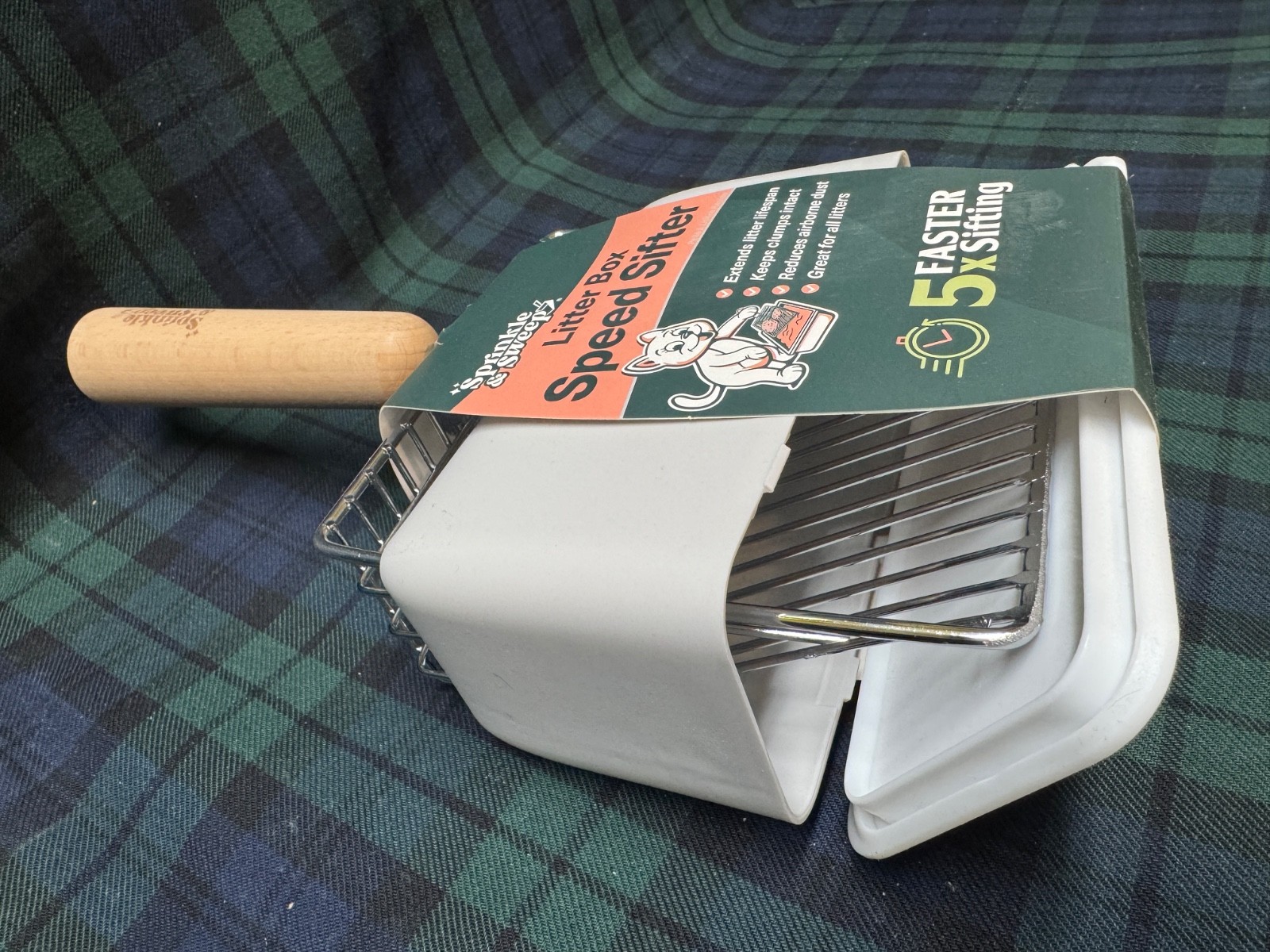 Sprinkle & Sweep Litter Box Speed Sifter for Low Dust with Base Dock Cat Litter