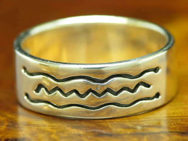 925 Sterling Silver Ring / Wave Pattern / Real Si… - image 1