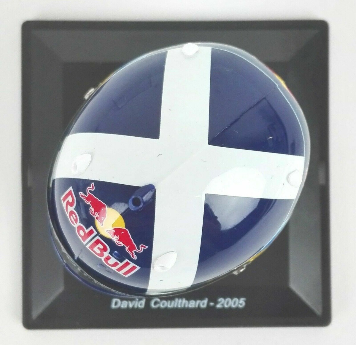 NEW 1:5 Casco Helmet F1 DAVID COULTHARD 2005 RED BULL SPARK