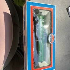 Model Power 8032 40’ Tank Car Cities Service 