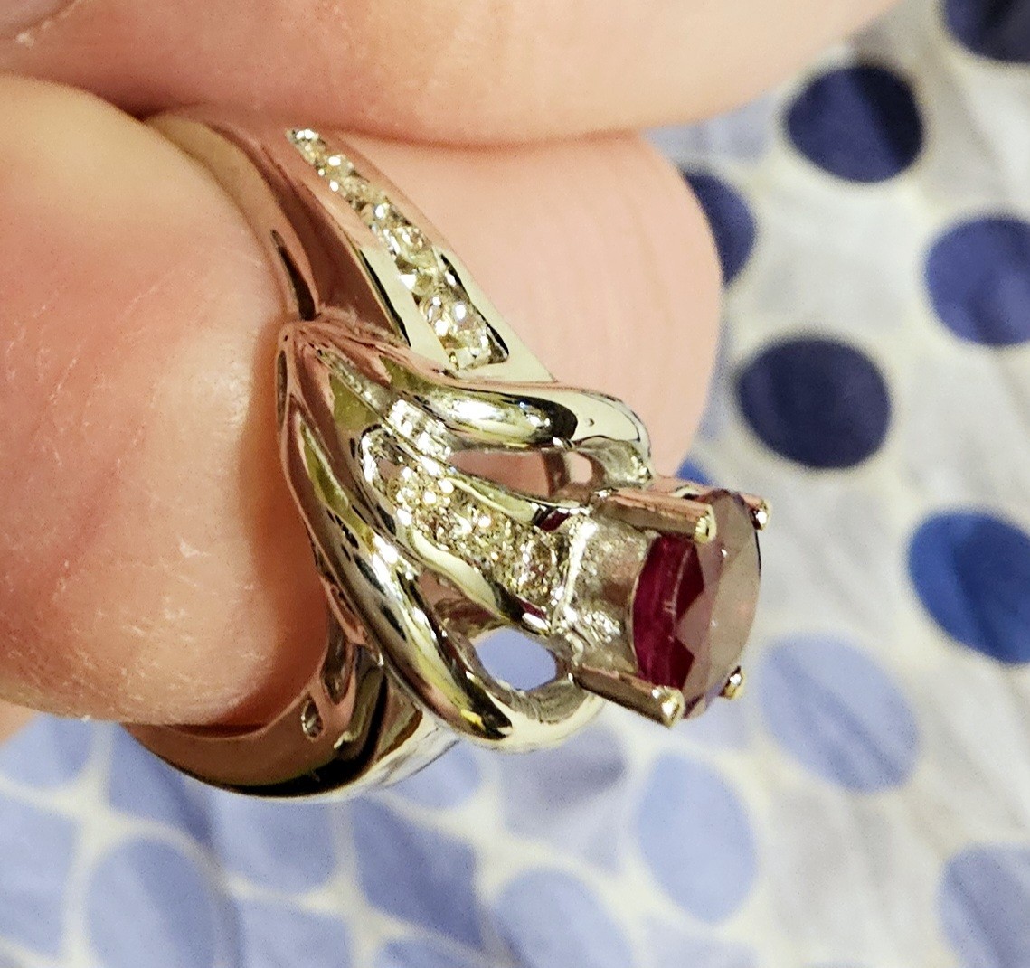 18k Solid White Gold Oval Ruby Ring Buckle Design… - image 3