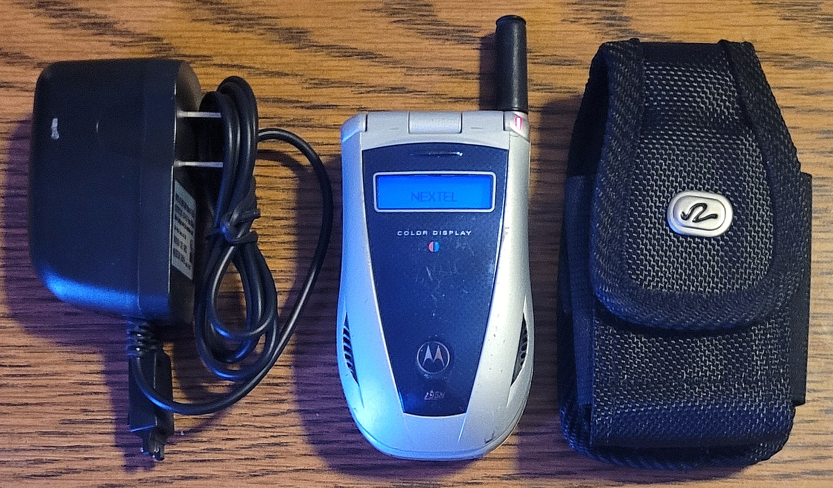 Motorola i series i95cl - Gray and Blue ( Nextel ) Very Rare Color